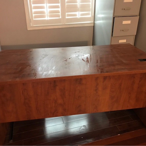 Wooden computer desk - Picture 5 of 6